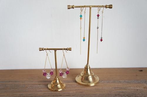 アンティーク調ブラスピアススタンド アクセサリースタンドなどのアパレル什器 ディスプレイ多数取り扱い 凸
