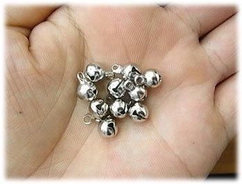 手芸用鈴 シルバー（S） 直径約7ミリ
