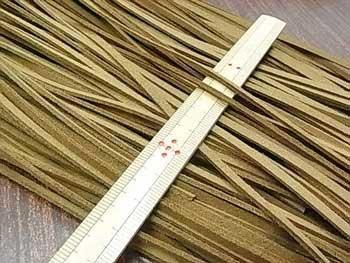 スエードーコード col.3 幅約3mmX厚さ約1mm 約87cm