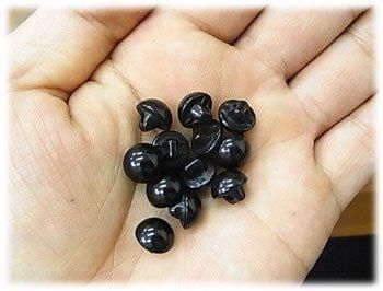 目玉ボタン（目玉釦） 10ミリ ぬいぐるみの目玉・鼻