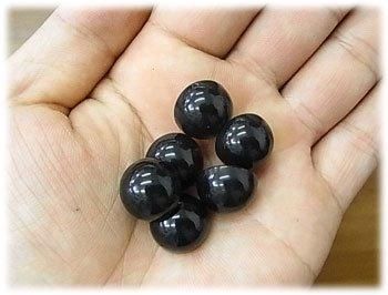 目玉ボタン（目玉釦） 15ミリ ぬいぐるみの目玉・鼻