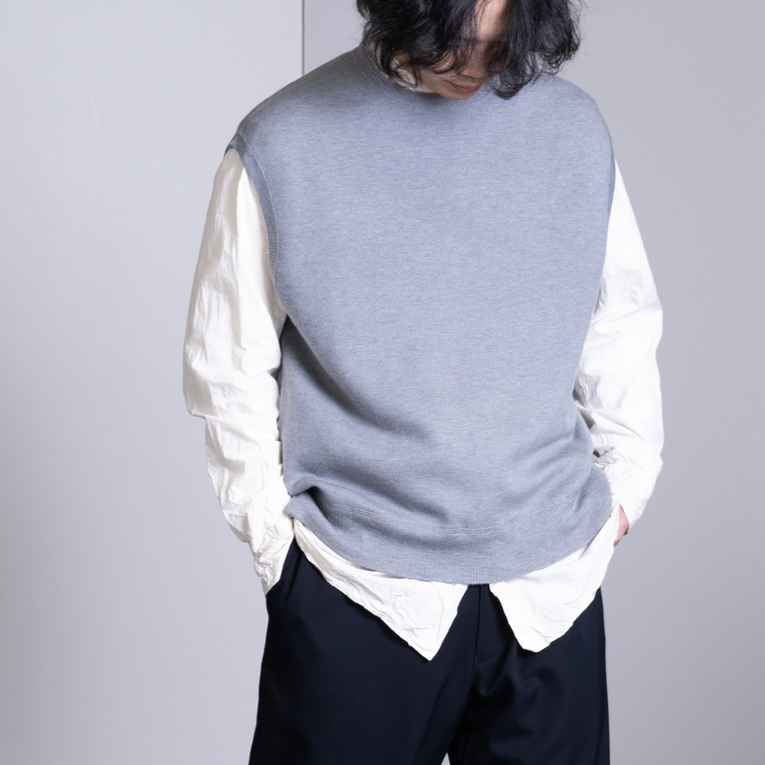 BODHI * MIDDLE WEIGHT CASHMERE VEST * Gray