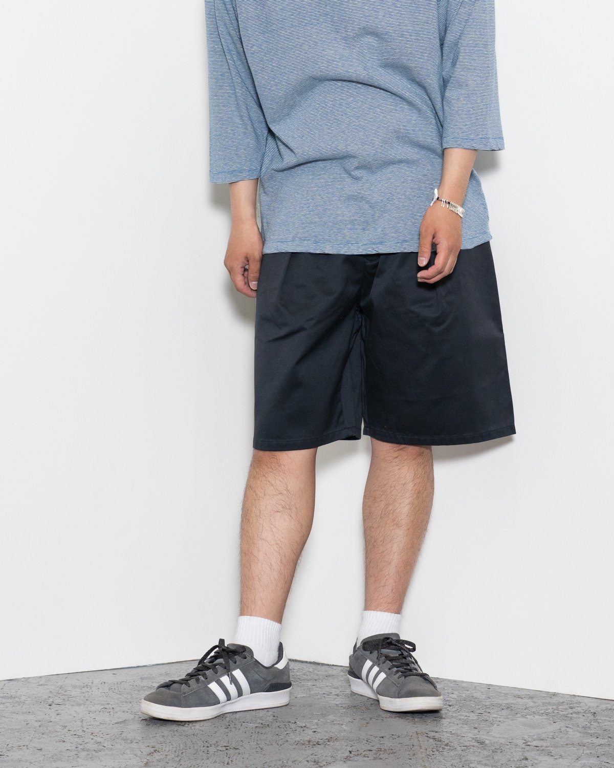 FARAH * M4026 Two-Tuck Wide Shorts West Point(2色展開)