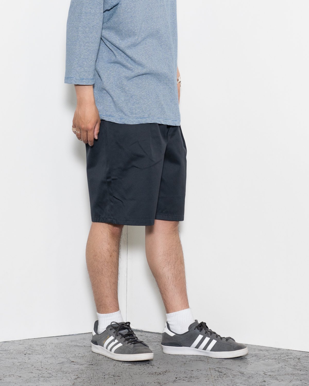 FARAH * M4026 Two-Tuck Wide Shorts West Point(2色展開)
