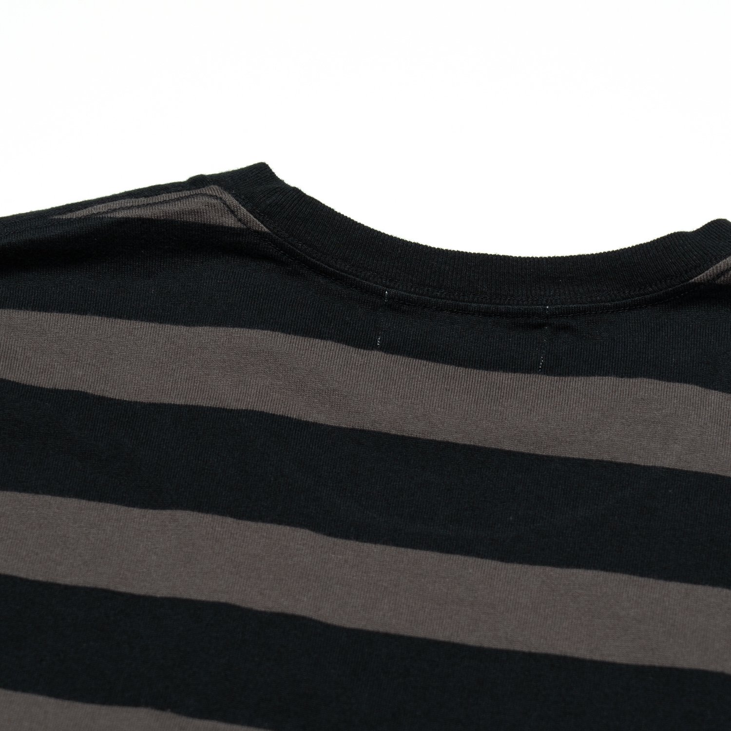 UNUSED * US2393 Oversized Border T-Shirt * Black/Charcoal