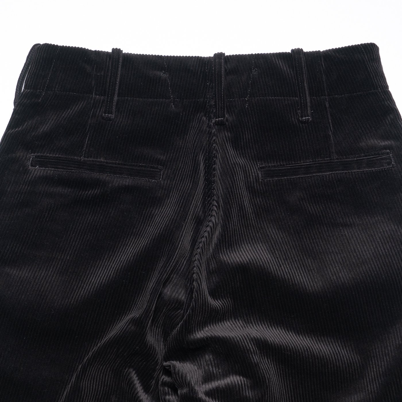 TUKI * 0168 Short Short Wide Trousers 8 Wale Corduroy * Black | public