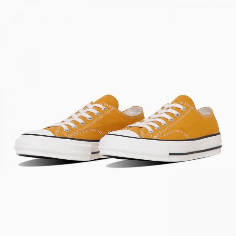 CONVERSE ADDICT * CHUCK TAYLOR CANVAS OX * Gold