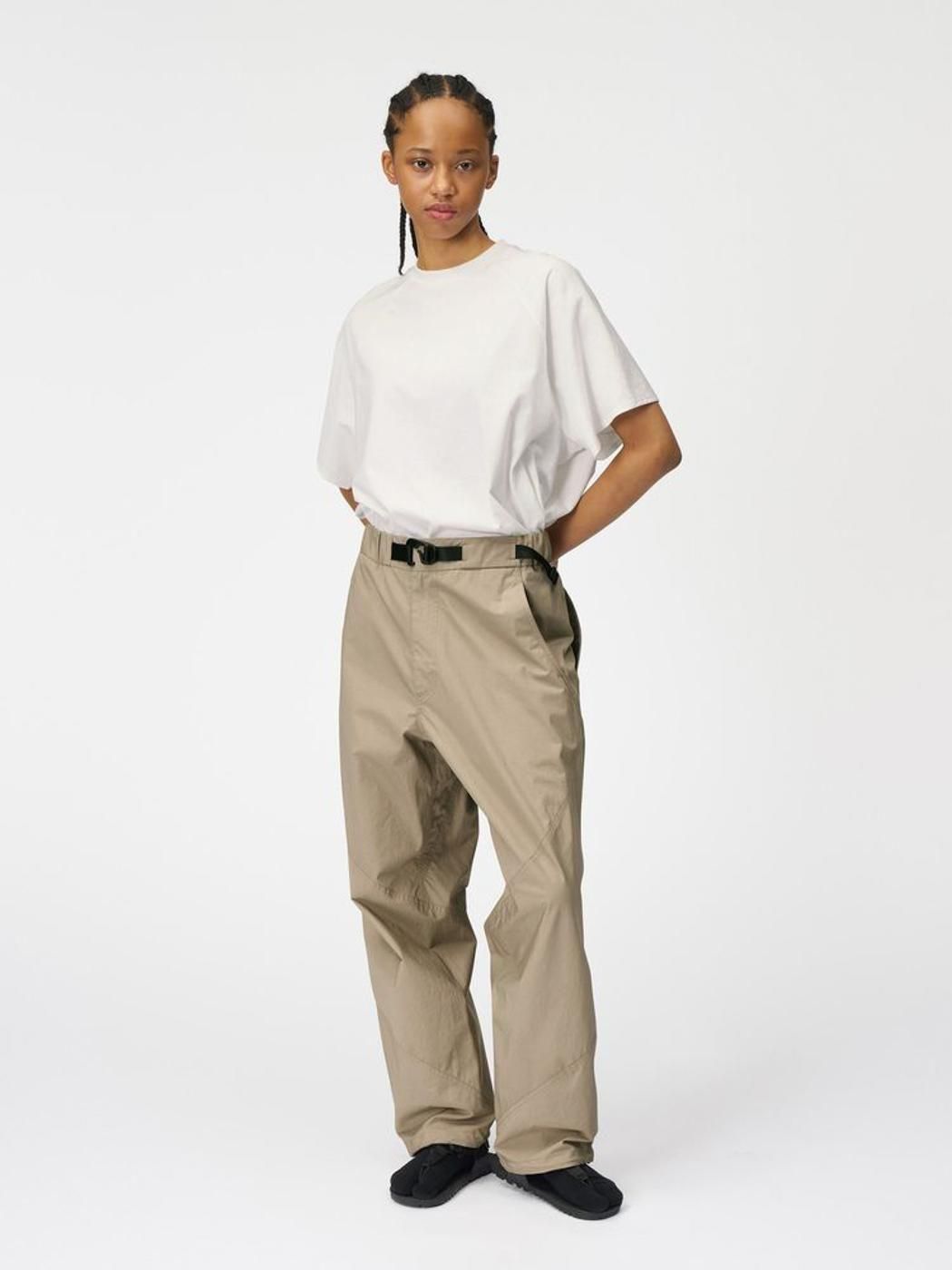 Goldwin0 * GZ75152 HELICOID WEATHER PANTS * Dune | public