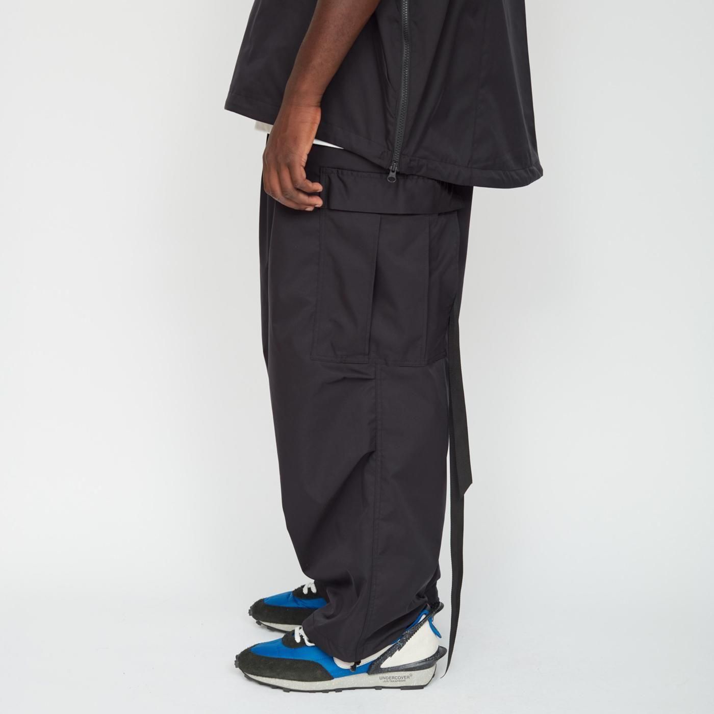 UNTRACE * _161 Over Pants * Black