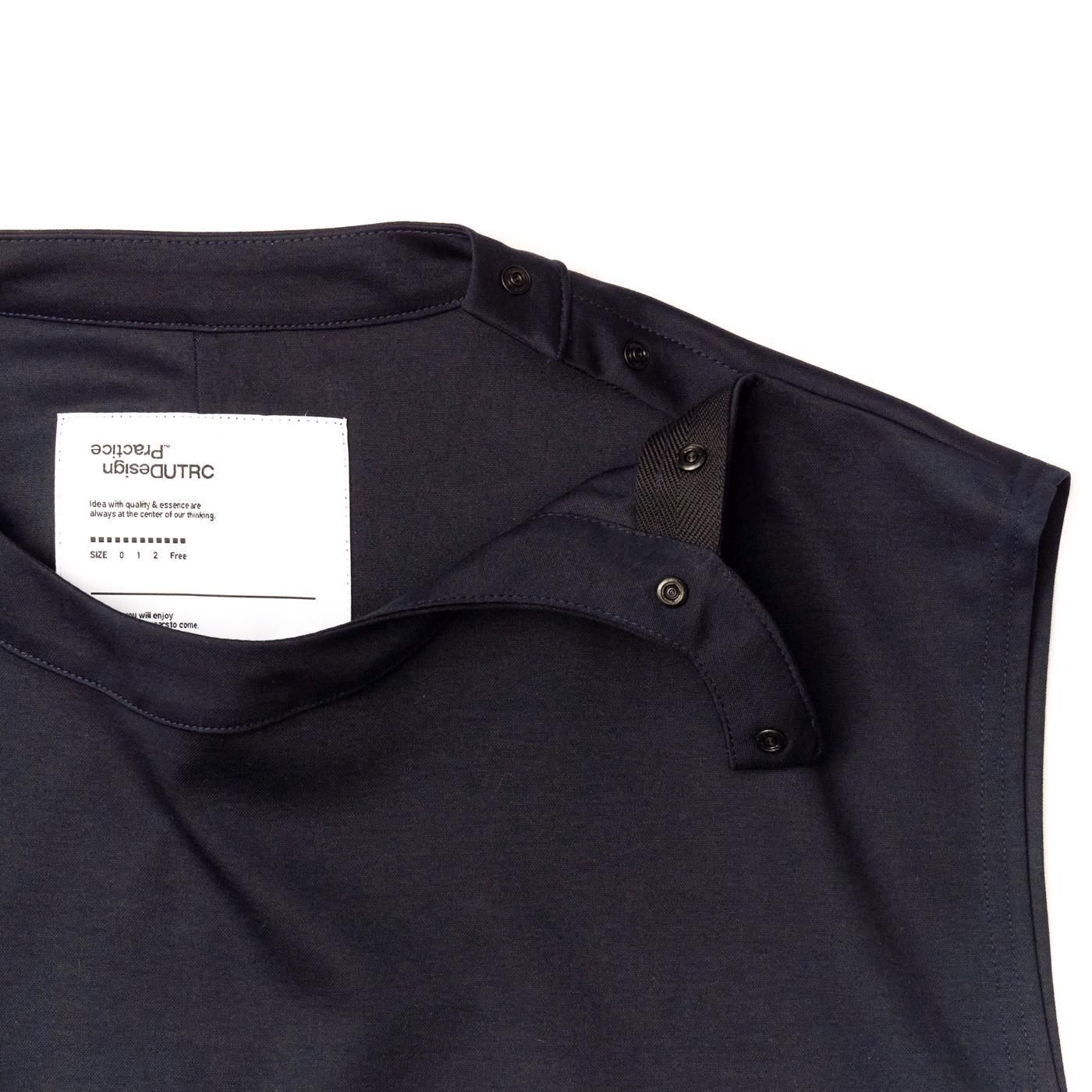 UNTRACE * _204 No Sleeve Vest(2Ÿ)