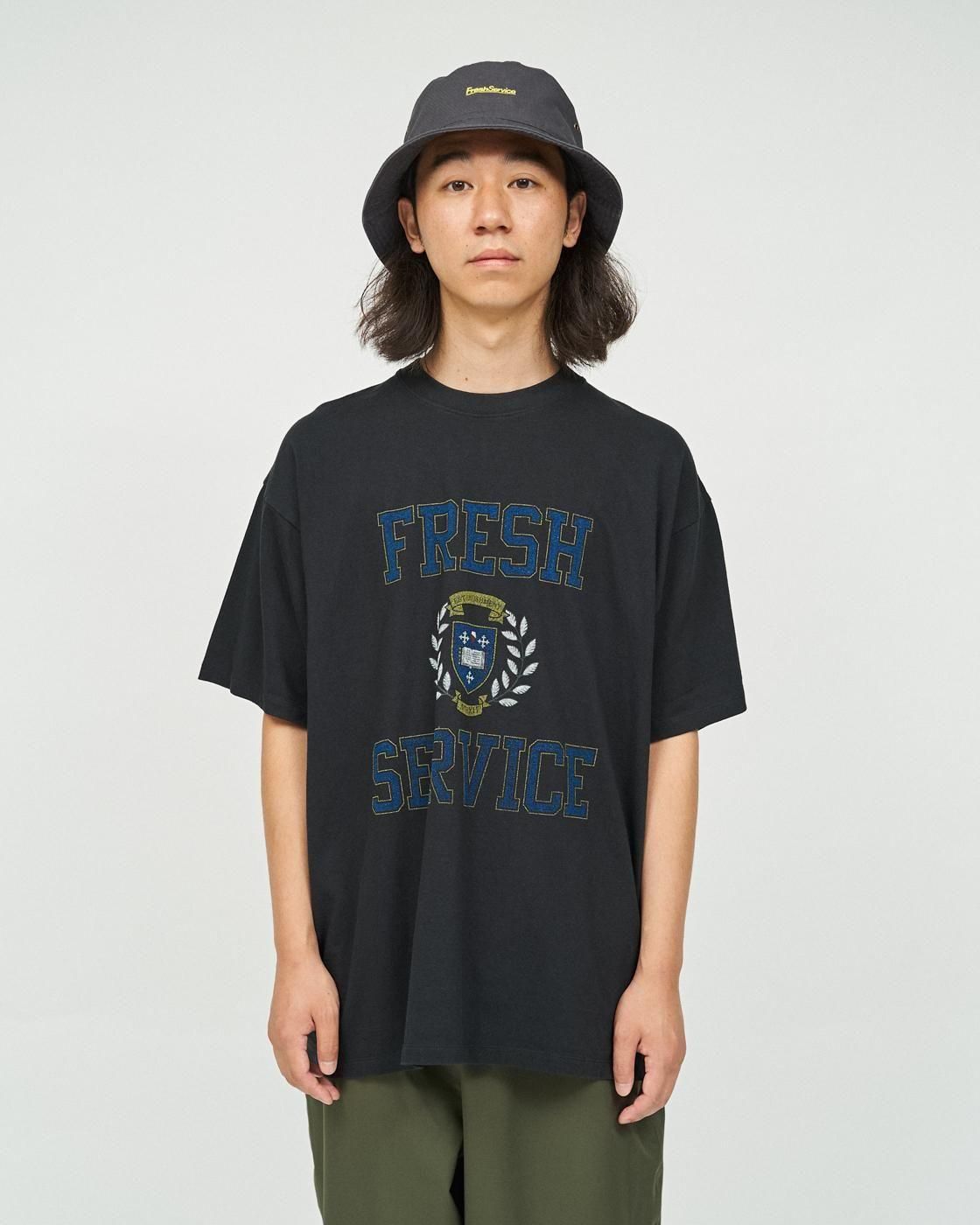 FreshService * FSC253-70013 CORPORATE PRINTED S/S TEE COLLEGE(4Ÿ)