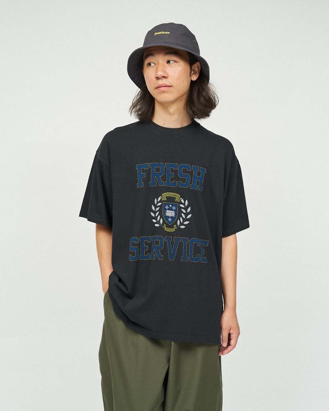FreshService * FSC253-70013 CORPORATE PRINTED S/S TEE COLLEGE(4Ÿ)