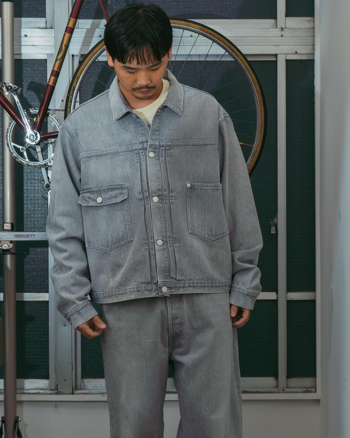 Unlikely * U25F-18-0011 Unlikely Time Travel Trucker Jacket Gray Denim * Used Gray