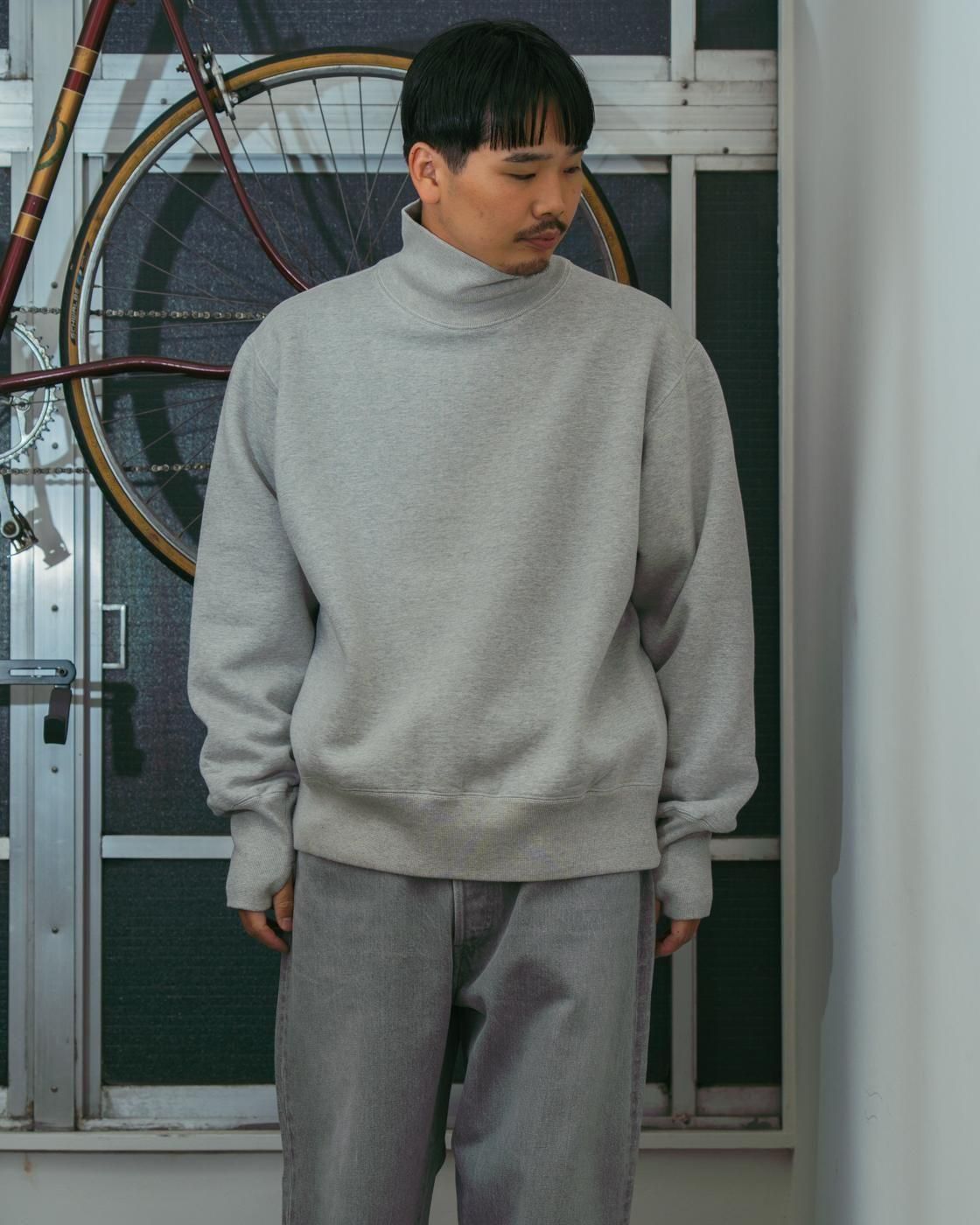 Unlikely * U25F-13-0004 Unlikely Simple Sweat Turtle Neck(2色展開)
