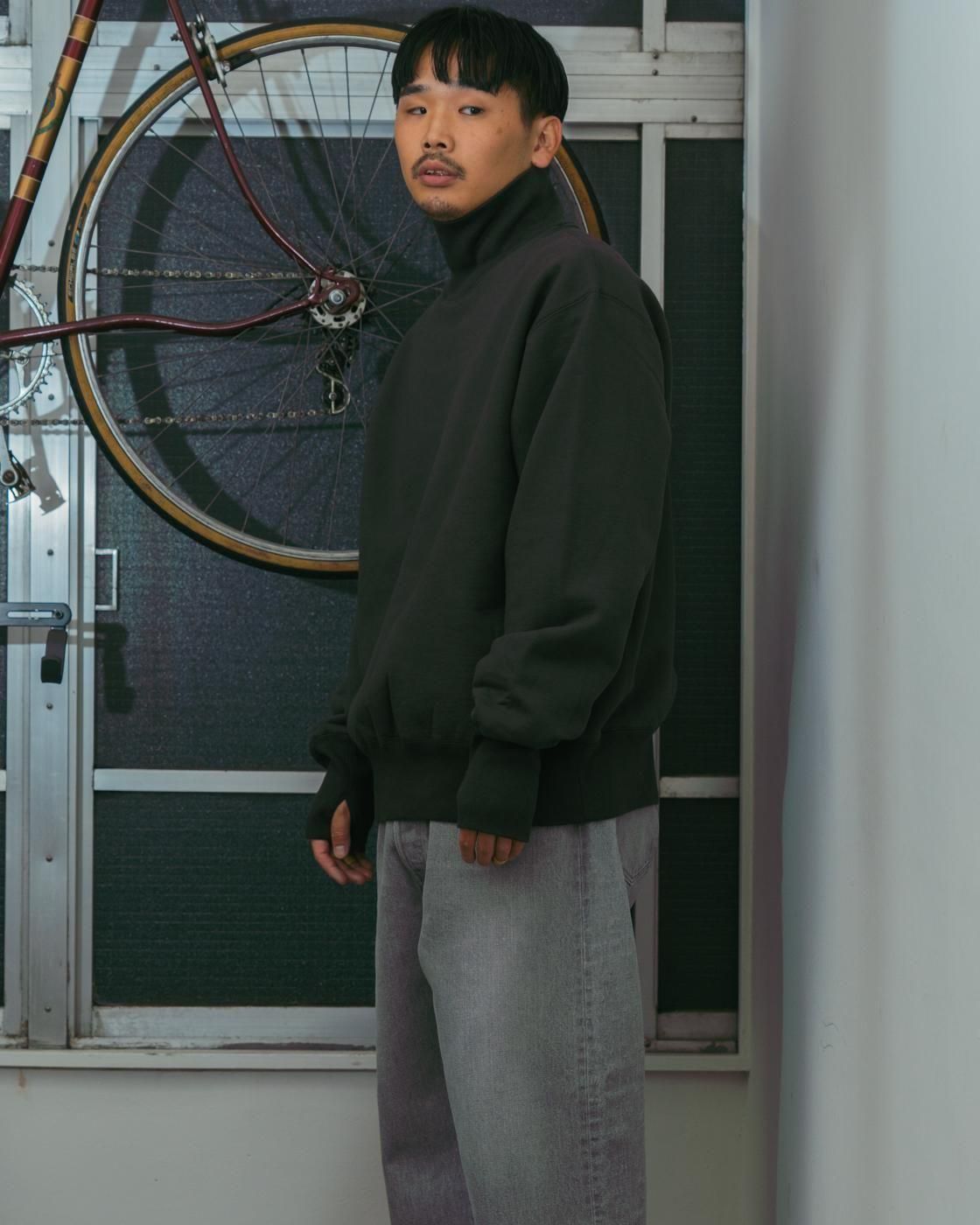 Unlikely * U25F-13-0004 Unlikely Simple Sweat Turtle Neck(2色展開)