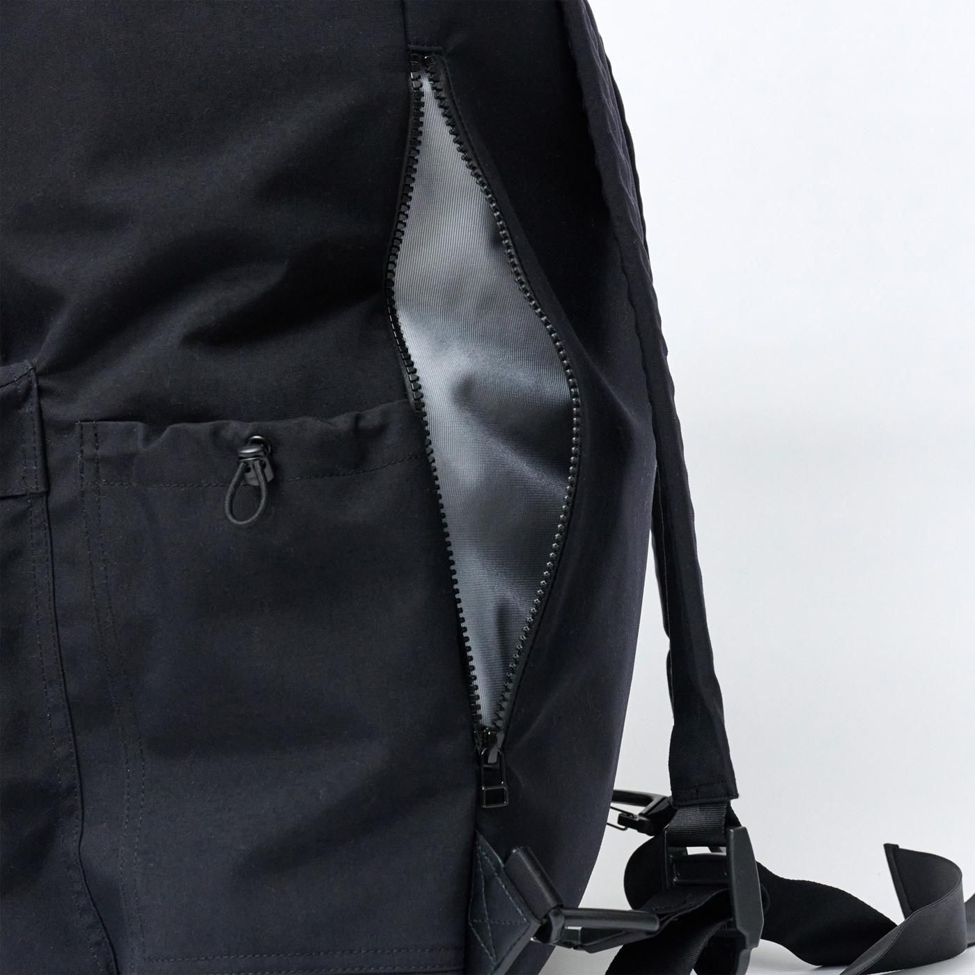 UNTRACE * _218 Knap Pack(2色展開)