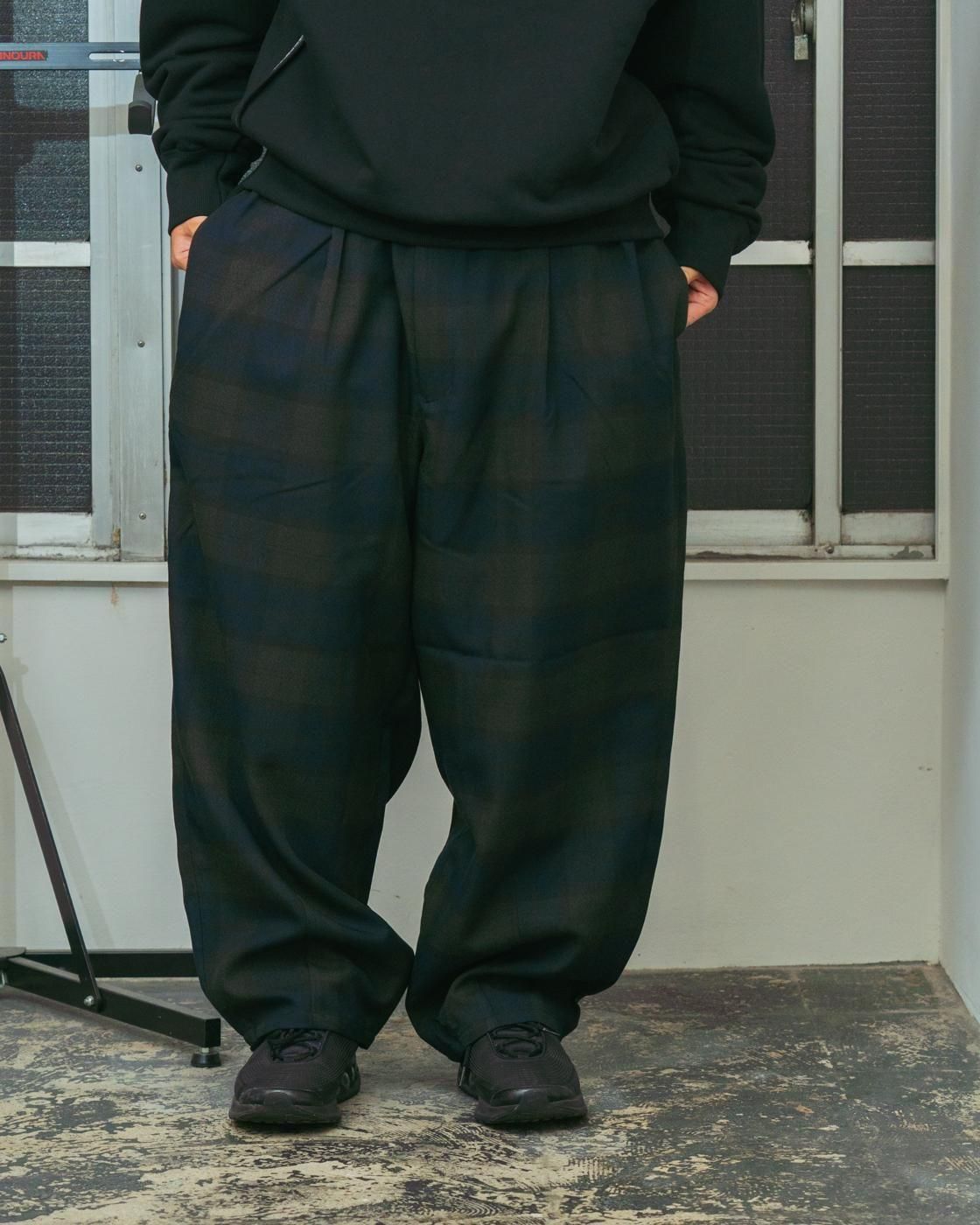 is-ness * TECH TWEED DARTS PANTS(2色展開)