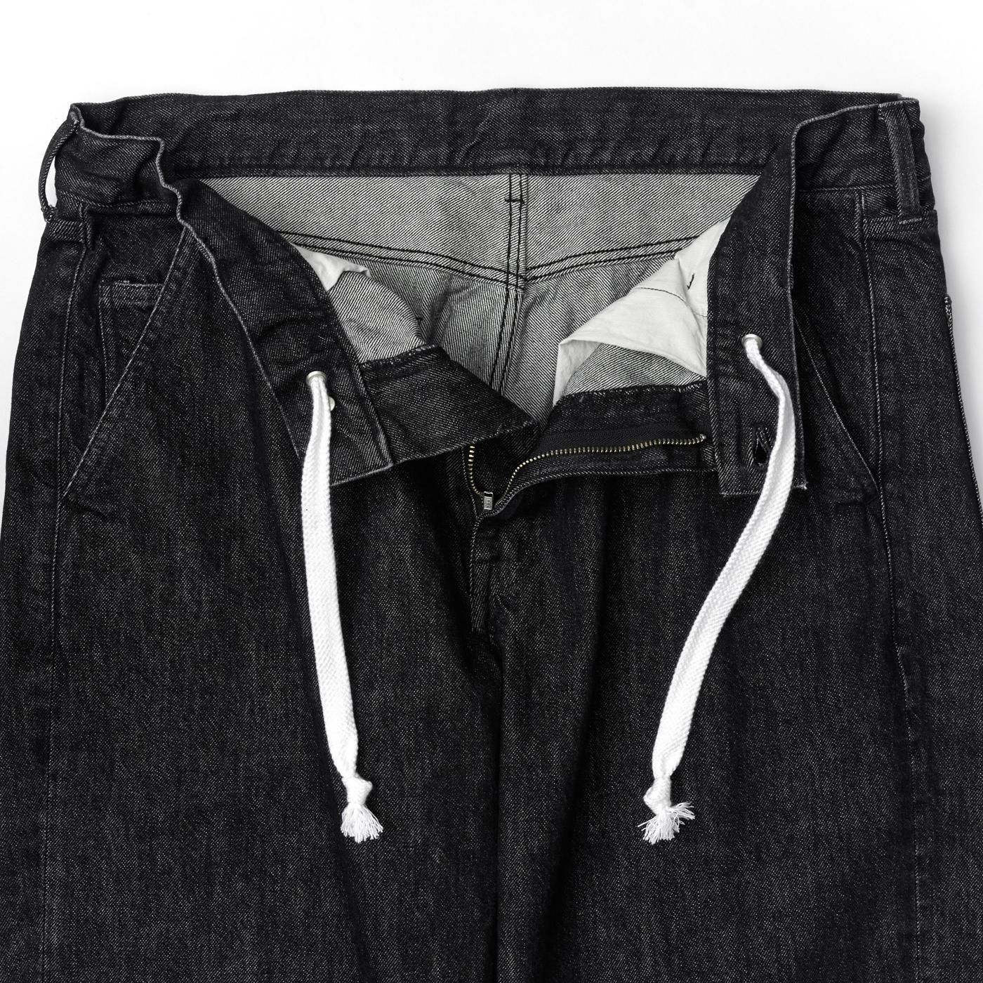 UNTRACE * _146 Straight Denim Pants * Black