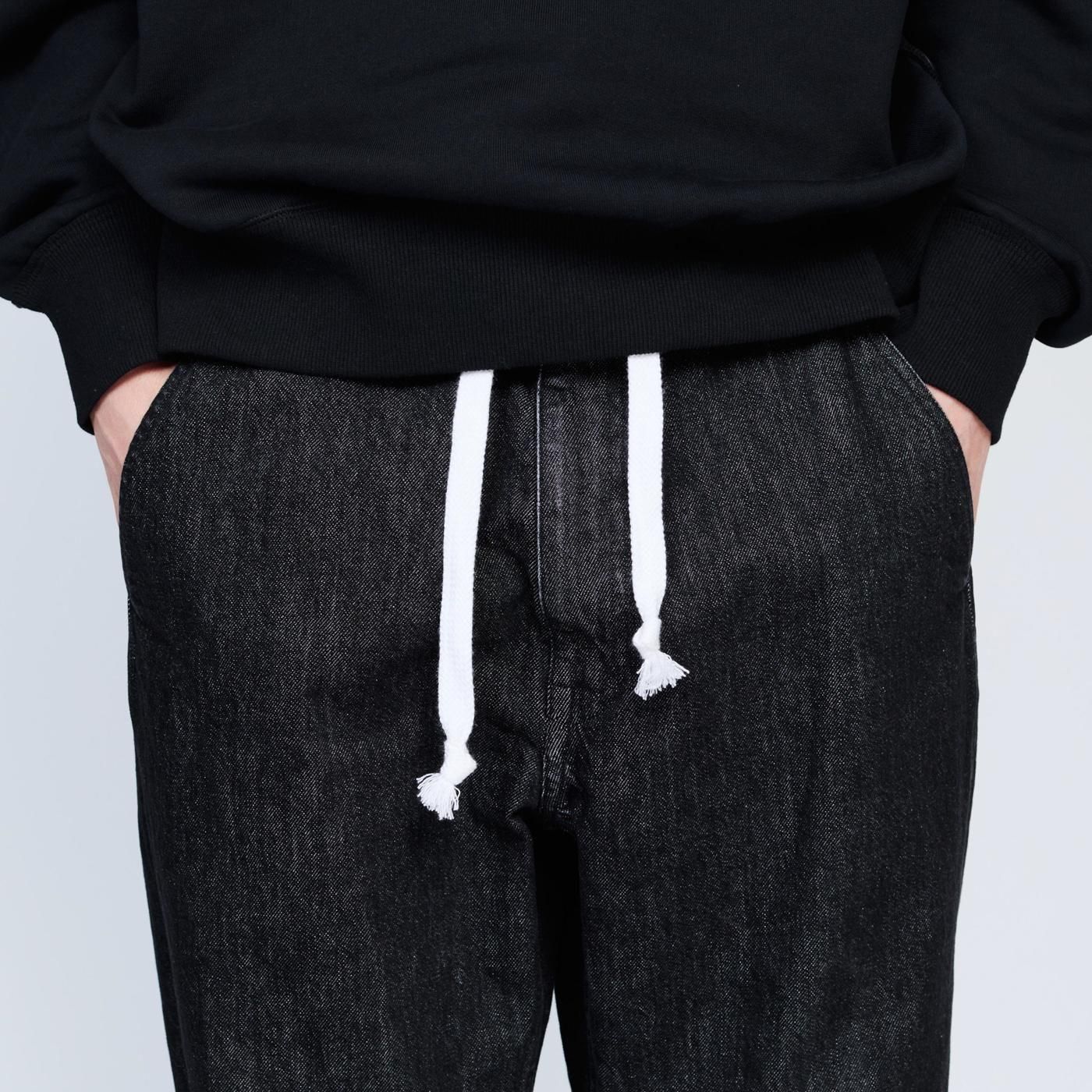 UNTRACE * _146 Straight Denim Pants * Black