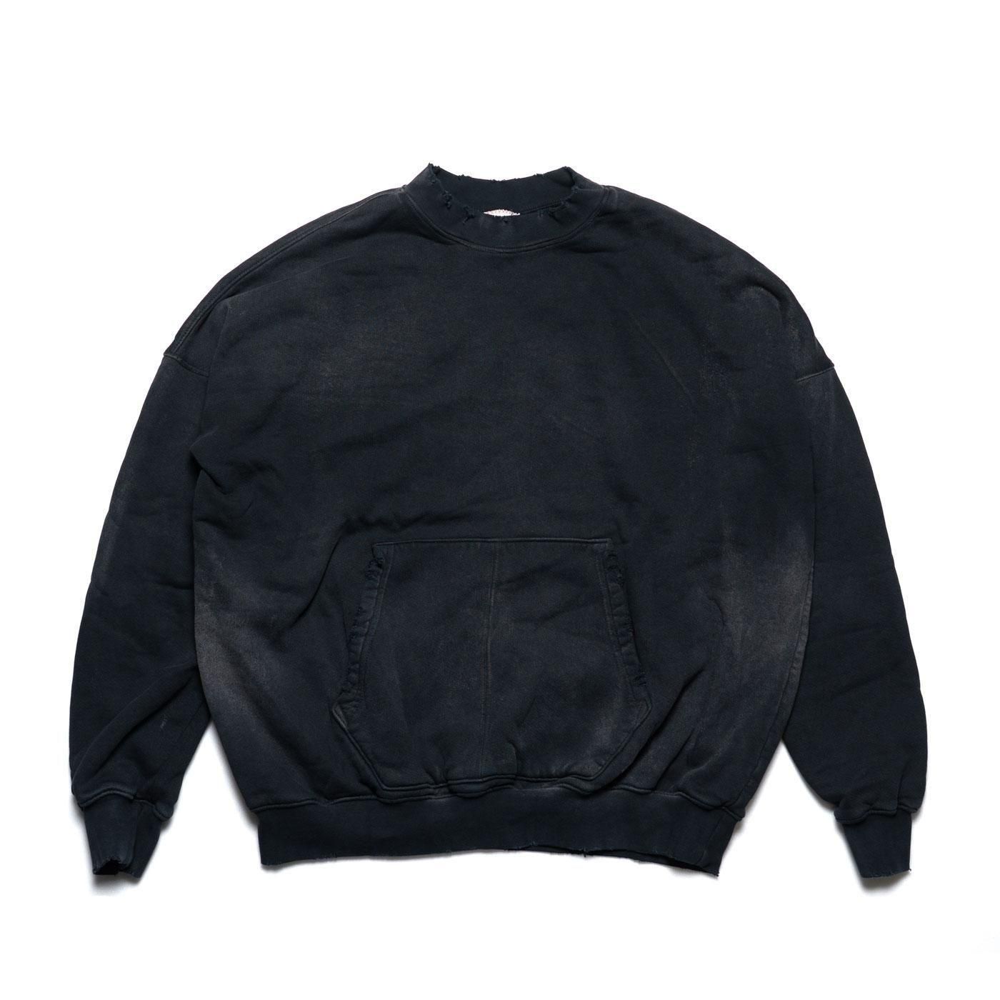 mooji mooji * OVERSIZE KANGAROO POCKET CREWNECK AGED(3Ÿ)