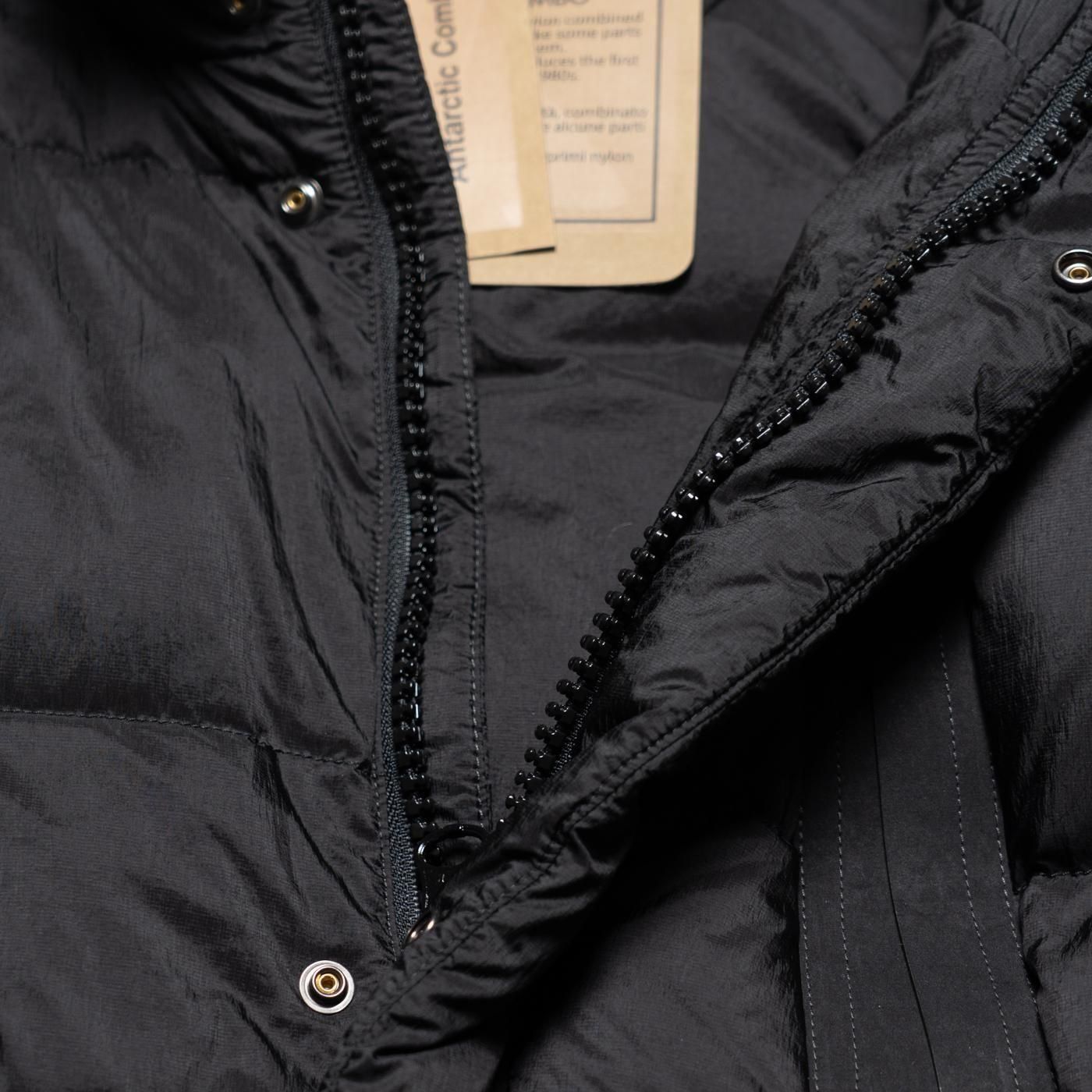 Ten-c * 25CTCUX03003 ANTARCTIC COMBO DOWN VEST * Black(999)