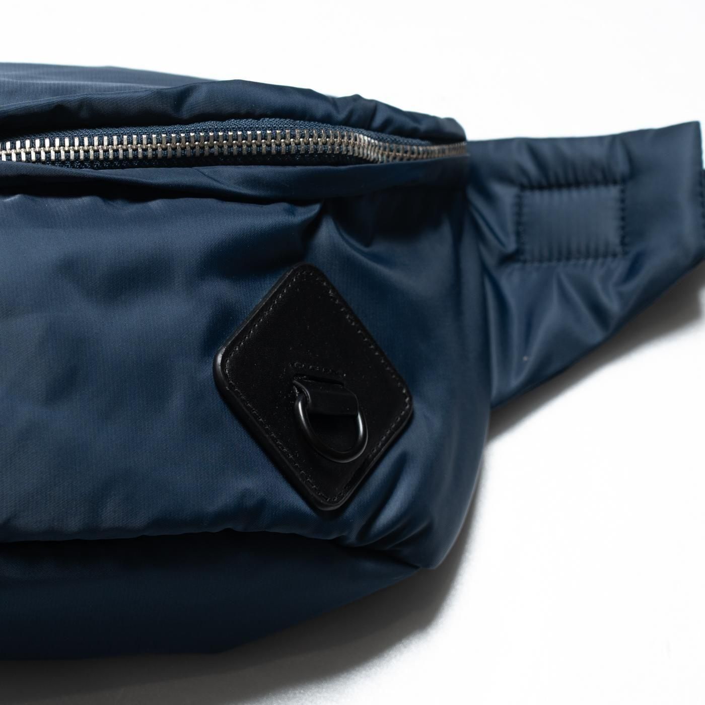 PEACEMAKER oamc * PADDED WAISTBAG(2色展開)