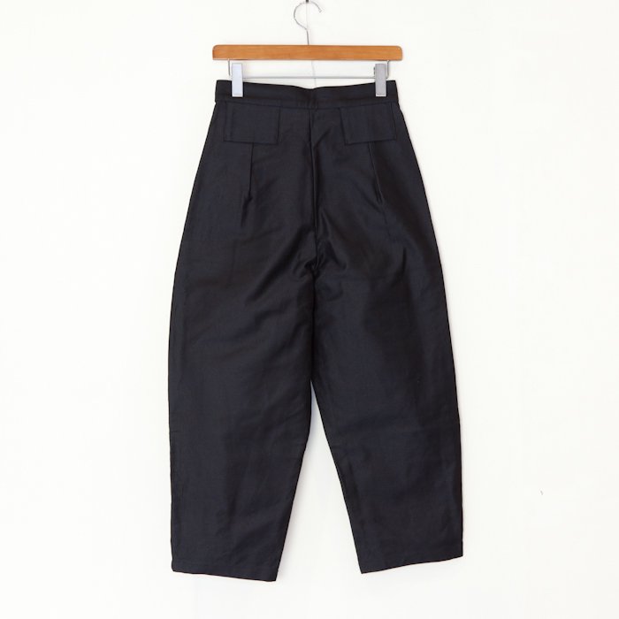 TUKISOLD OUT * Tapered Pants * Black