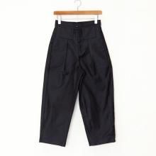 TUKISOLD OUT * Tapered Pants * Black