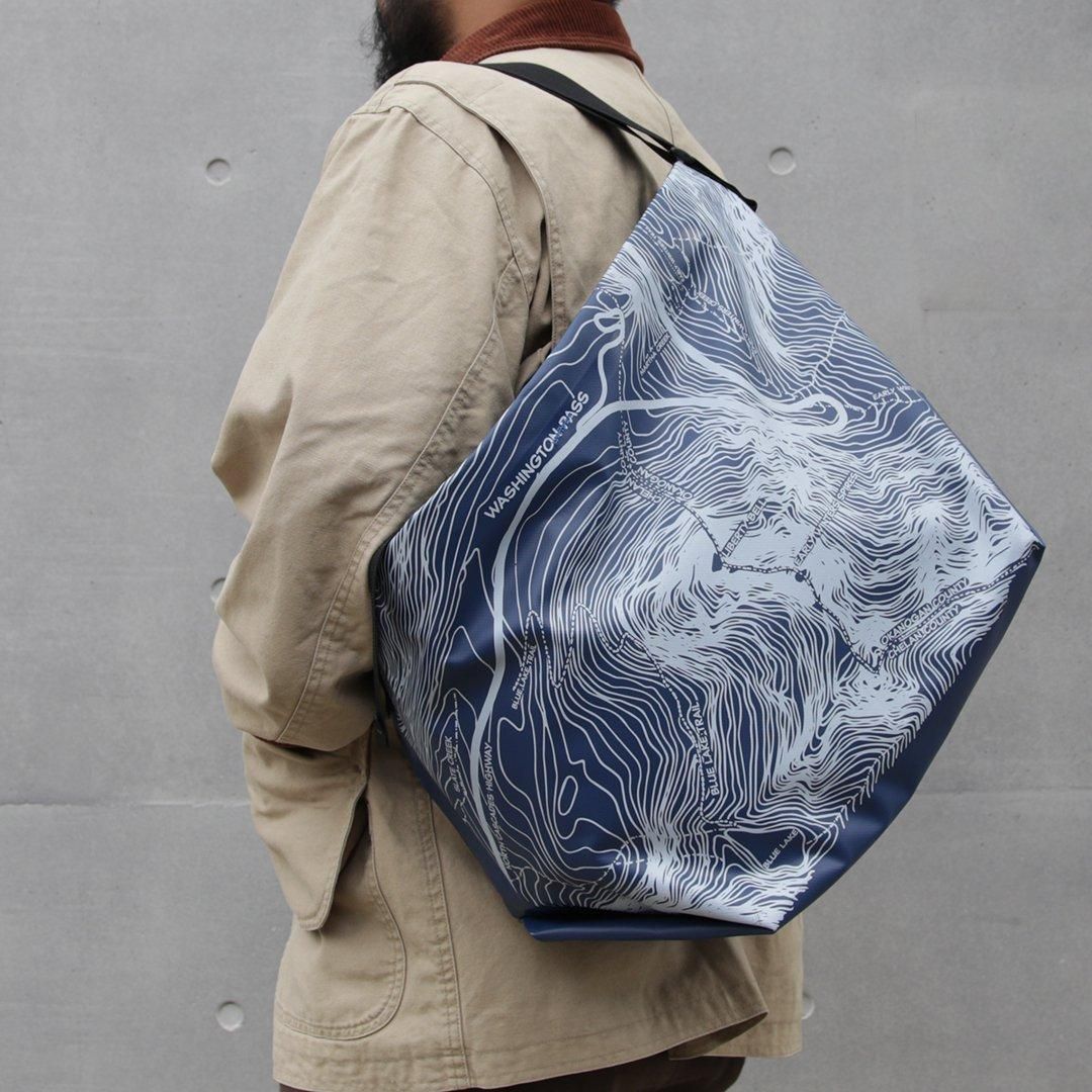 L GEAR SLIDv GROUND ZEROES ショッピングバック Essence Series | Stand Bag ZHG-CB d5｜82429 – ZERO HALLIBURTON