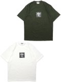 <img class='new_mark_img1' src='https://img.shop-pro.jp/img/new/icons8.gif' style='border:none;display:inline;margin:0px;padding:0px;width:auto;' />[DOUBLE STEAL] SQUARE CAMO LOGO TEE