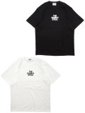 <img class='new_mark_img1' src='https://img.shop-pro.jp/img/new/icons8.gif' style='border:none;display:inline;margin:0px;padding:0px;width:auto;' />[DOUBLE STEAL] SQUARE BANDANA LOGO TEE