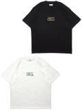 <img class='new_mark_img1' src='https://img.shop-pro.jp/img/new/icons8.gif' style='border:none;display:inline;margin:0px;padding:0px;width:auto;' />[FLASH POINT] FLASH 95 BOMB EMB Tee(BK/WH)