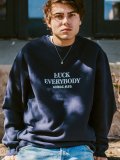 <img class='new_mark_img1' src='https://img.shop-pro.jp/img/new/icons8.gif' style='border:none;display:inline;margin:0px;padding:0px;width:auto;' />[CLUCT] LUCK EVERYBODY CREW SWEAT(NV)