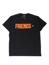 VLONE/FRIENDS SS TEE(BLACK)<img class='new_mark_img2' src='https://img.shop-pro.jp/img/new/icons55.gif' style='border:none;display:inline;margin:0px;padding:0px;width:auto;' />