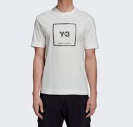 Y-3 U REFLECTIVE SQUARE LOGO SS TEE<img class='new_mark_img2' src='https://img.shop-pro.jp/img/new/icons50.gif' style='border:none;display:inline;margin:0px;padding:0px;width:auto;' />