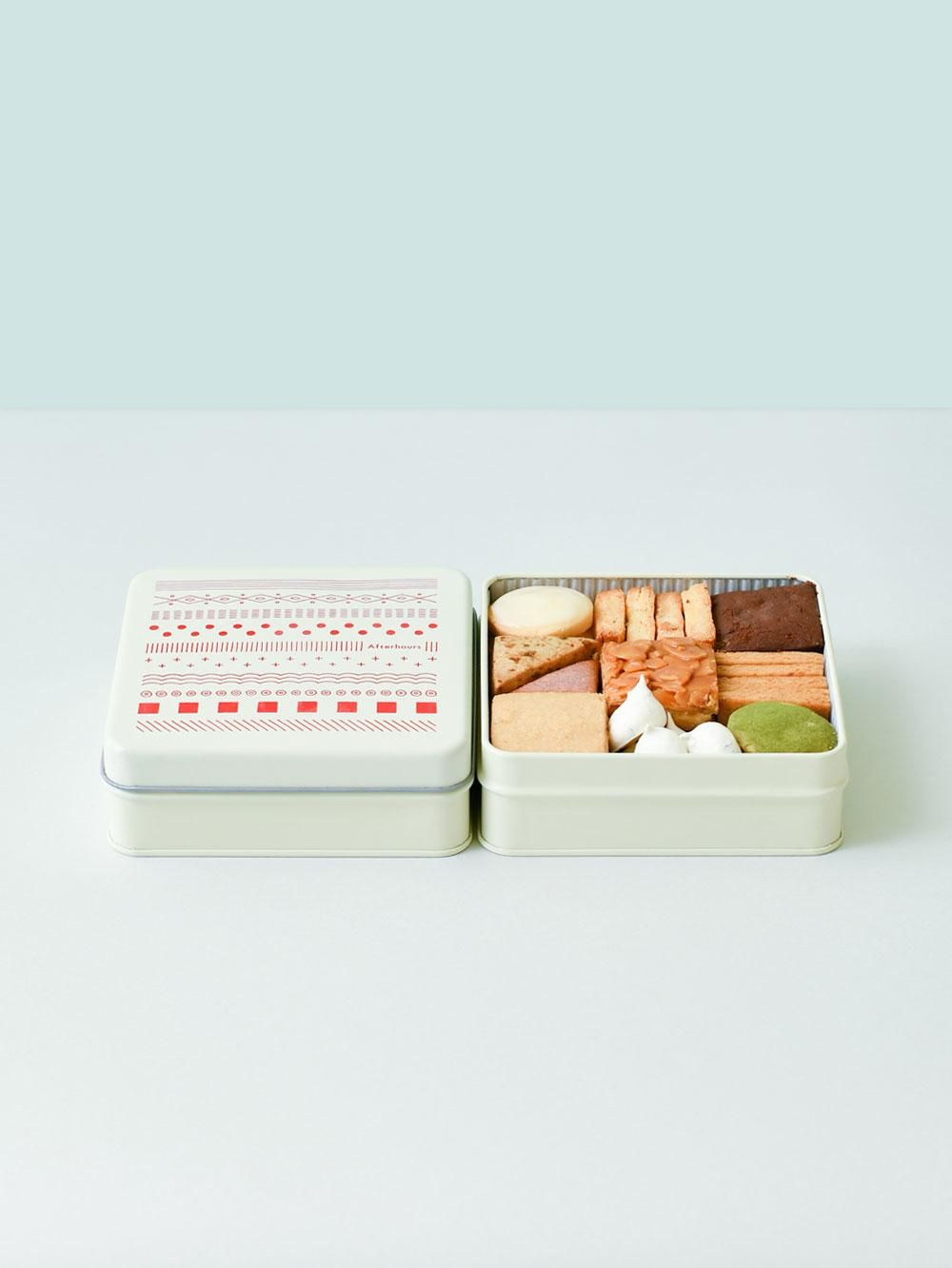 クッキー缶(赤)<img class='new_mark_img2' src='https://img.shop-pro.jp/img/new/icons56.gif' style='border:none;display:inline;margin:0px;padding:0px;width:auto;' />
