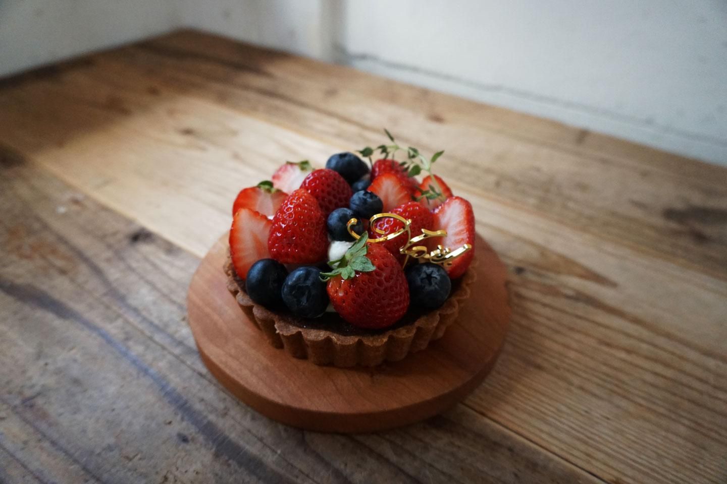 クリスマスケーキ チョコレートのタルト 12cm 焼き菓子とコーヒーの通販 Afterhours クリスマスケーキ チョコレートのタルト 12cm 焼き菓子とコーヒーの通販 Afterhours