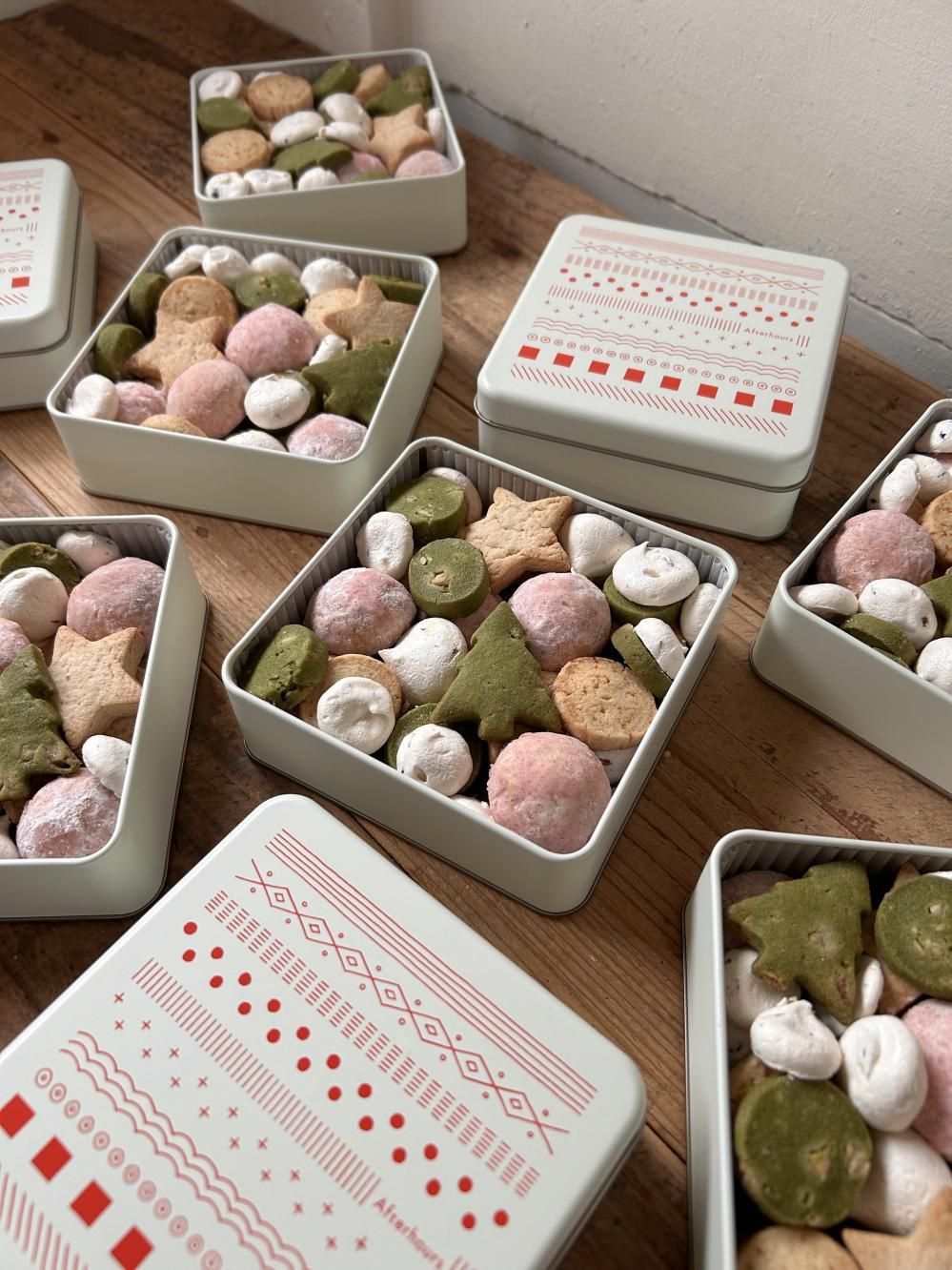 冬のクッキー缶<img class='new_mark_img2' src='https://img.shop-pro.jp/img/new/icons5.gif' style='border:none;display:inline;margin:0px;padding:0px;width:auto;' />