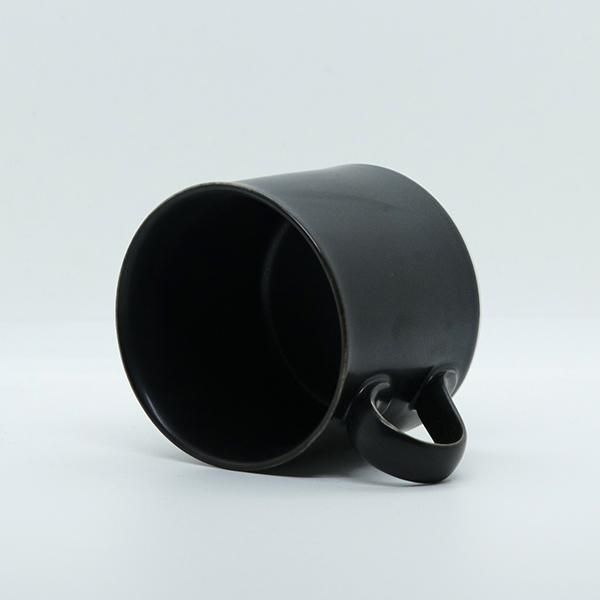 Jonas Lindholm／Axel マグカップ（マットブラック）- dieci｜online shop