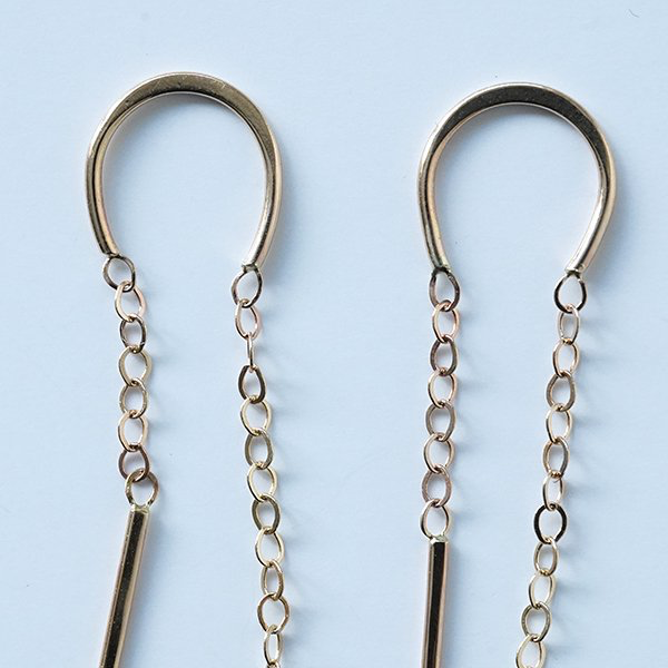 Melissa Joy Manning/Horseshoe Chain Earrings