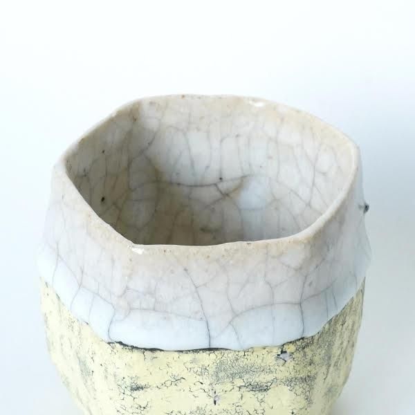 片瀬和広　湯呑　六角形　志野焼　窯変　作家　現代作家　陶芸　陶芸家 片瀬和広 湯呑 六角形 志野焼 窯変 作家 現代作家 陶芸 陶芸家