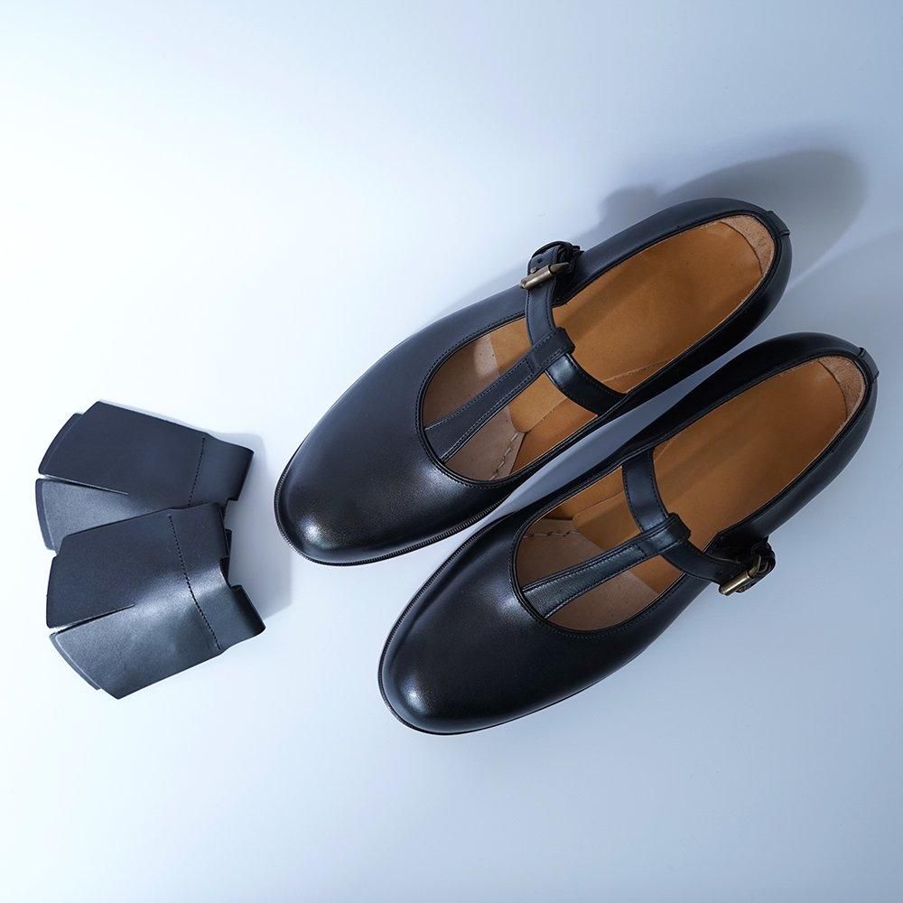 forme(フォルメ)/T strap plain toe