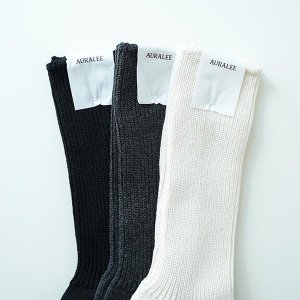 <img class='new_mark_img1' src='https://img.shop-pro.jp/img/new/icons56.gif' style='border:none;display:inline;margin:0px;padding:0px;width:auto;' />AURALEE / COTTON CASHMERE LOW GAUGE SOX (UNISEX)
