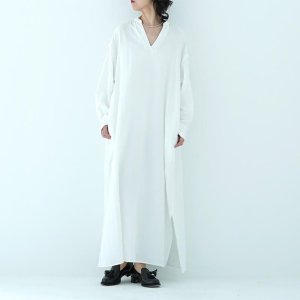 <img class='new_mark_img1' src='https://img.shop-pro.jp/img/new/icons56.gif' style='border:none;display:inline;margin:0px;padding:0px;width:auto;' />WIRROW / Washi cotton twill skipper dress 23SS