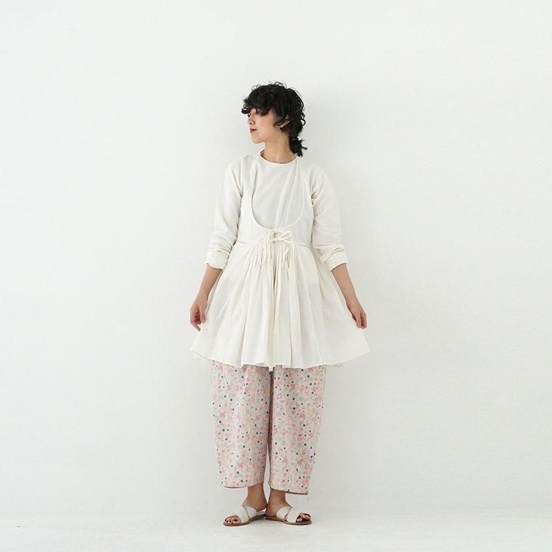Khadi and Co／NEELEM A Plain Cashe-Coeur Blouse dieci