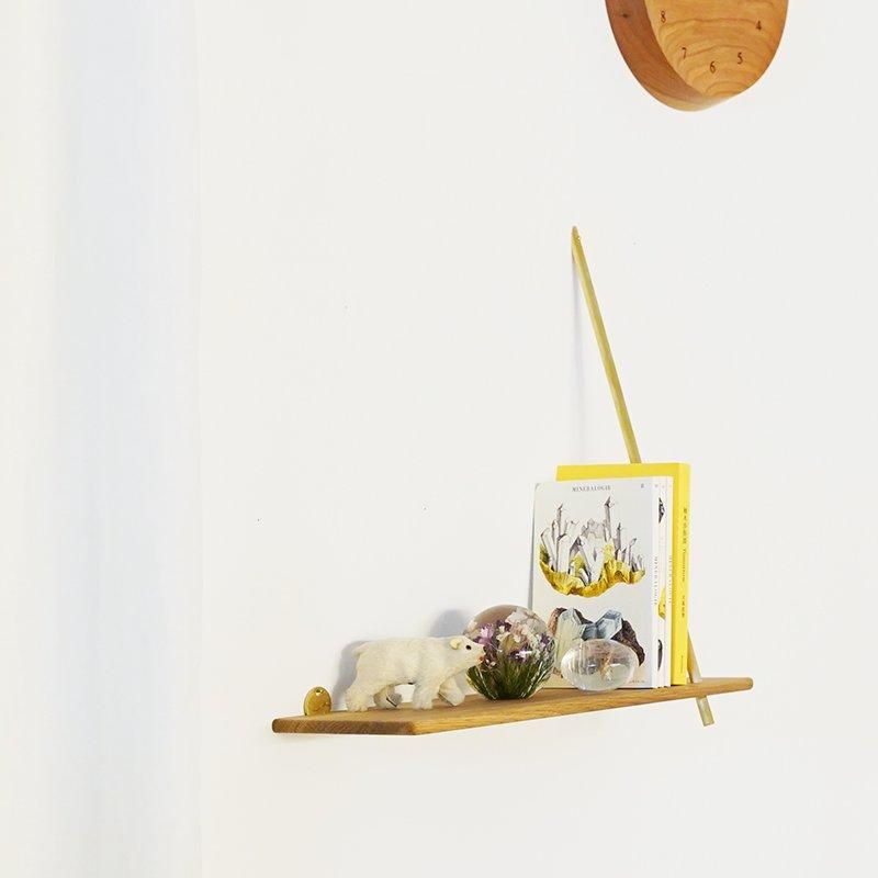 Magical Furniture/One pole shelf