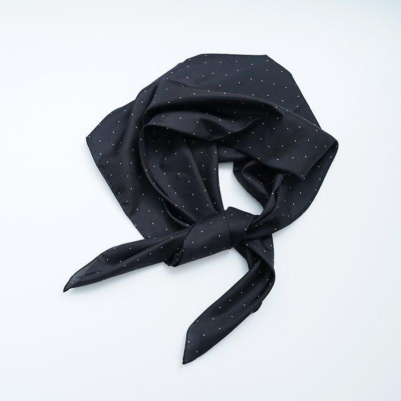 COMOLI /シルクドット スカーフ COMOLI /シルクドット スカーフ