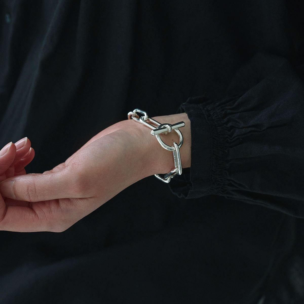 END CUSTOM JEWELLERS / The standard long piece bracelet