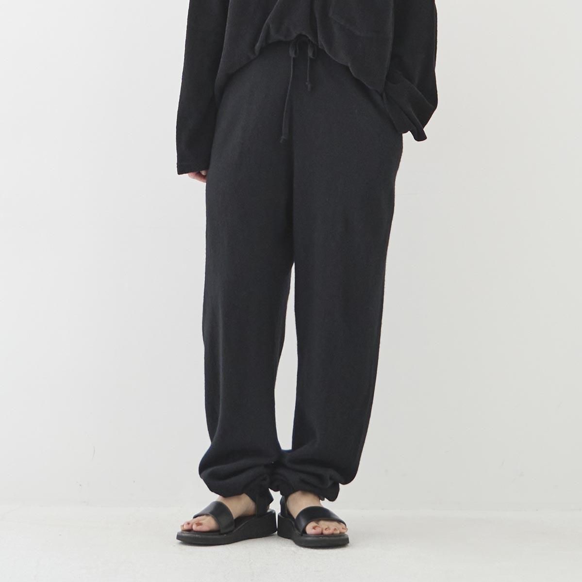 UNDECORATED｜和紙ニットパンツ COMOLI ウール和紙 ニットパンツ | Less Higashikawa