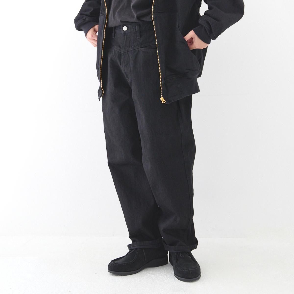 COMOLI /ブラックデニム テーパードパンツ dieci｜online shop